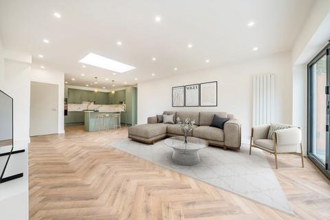 undefined, Caithness Road, Mitcham CR4