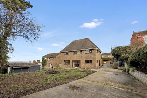undefined, Newtown, Westbury