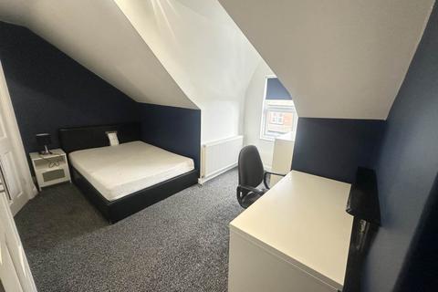 undefined, De Lacy Mount (Room 5), West Yorkshire LS5