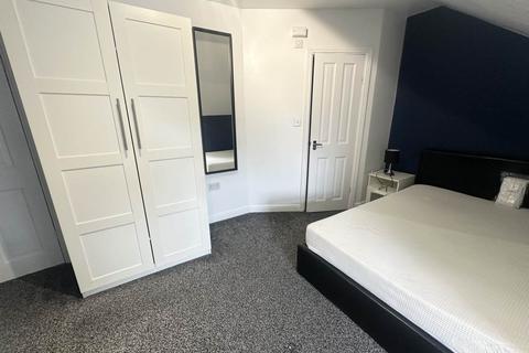 undefined, De Lacy Mount (Room 5), West Yorkshire LS5