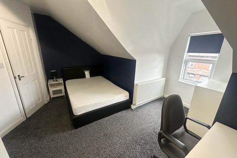 undefined, De Lacy Mount (Room 5), West Yorkshire LS5