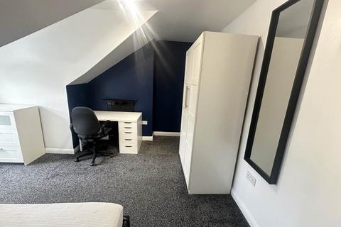 undefined, De Lacy Mount (Room 5), West Yorkshire LS5