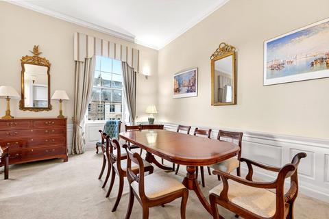 2 bedroom apartment to rent, Castle Street, Edinburgh, Midlothian