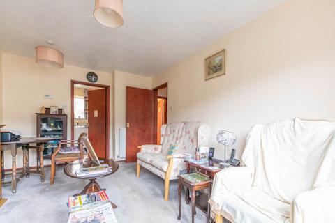 undefined, London Road, Thrupp