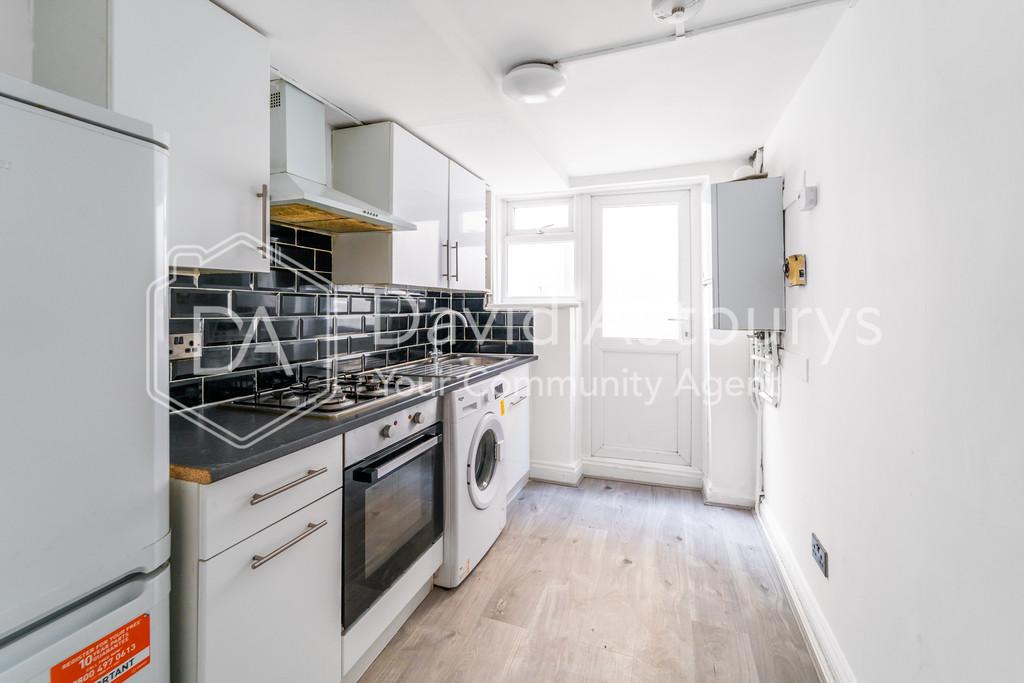 Ndb00990