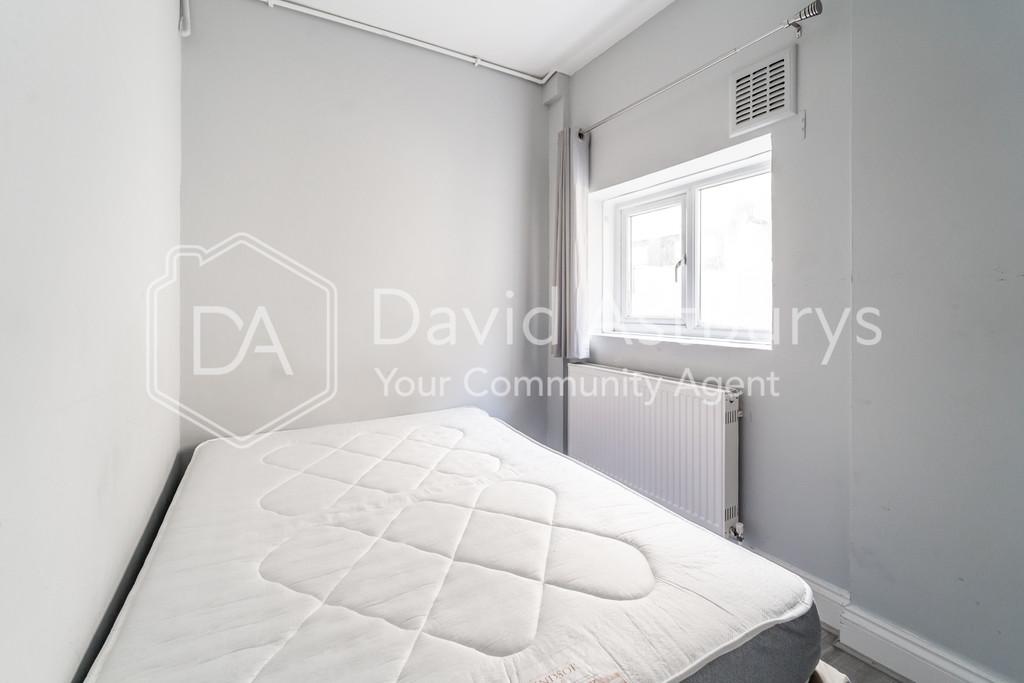 Ndb00985