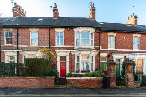3 bedroom terraced house to rent, Fulford Road, York YO10