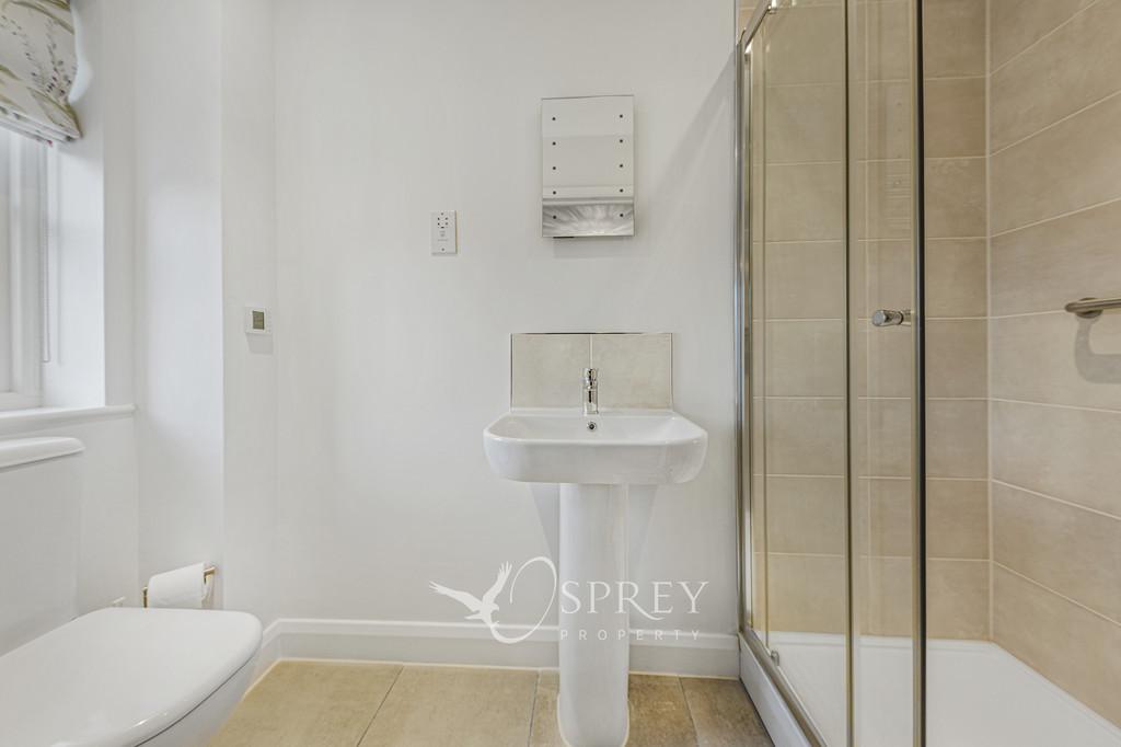 En Suite to Bedroom One