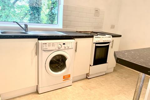 undefined, CLOSE TO GENERAL HOSPITAL, SO16