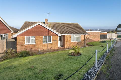 2 bedroom detached bungalow for sale, Hawk Close, Whitstable