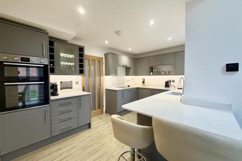 3 bedroom semi-detached house for sale, Lower Canes, Yateley GU46
