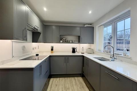 3 bedroom semi-detached house for sale, Lower Canes, Yateley GU46