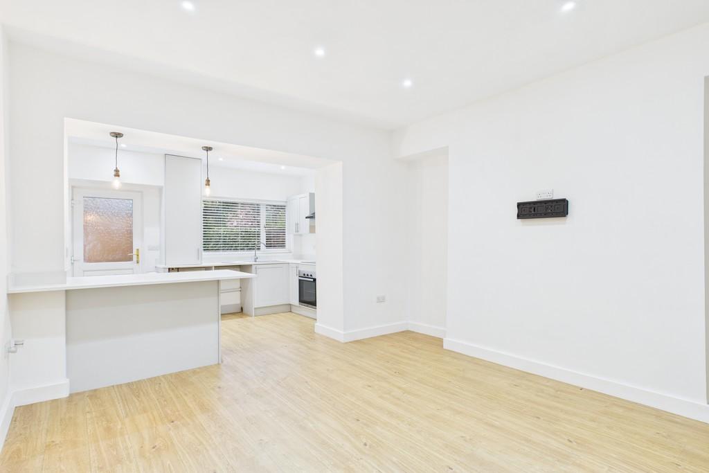 Kitchen Dining Area