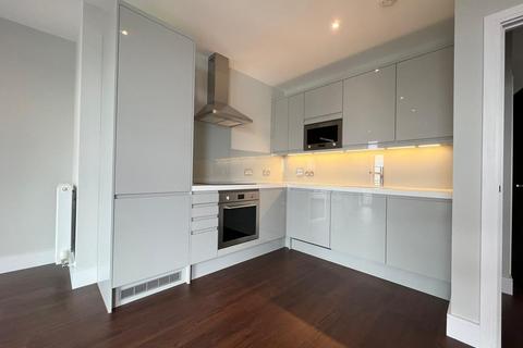1 bedroom apartment to rent, Silvocea Way, London E14