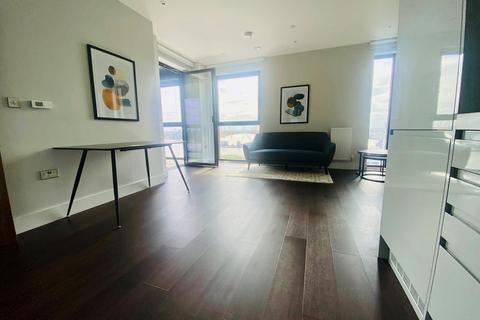 1 bedroom apartment to rent, Silvocea Way, London E14
