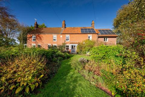 3 bedroom terraced house for sale, St. Giles Road, Swanton Novers