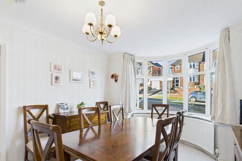 3 bedroom semi-detached house for sale, Welwyndale Road, B72 1AL B72