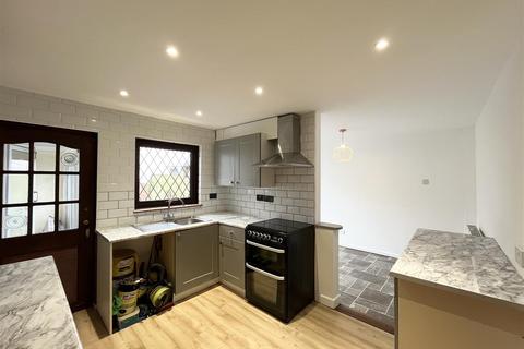 2 bedroom terraced house to rent, Trembath Crescent, Cornwall TR7