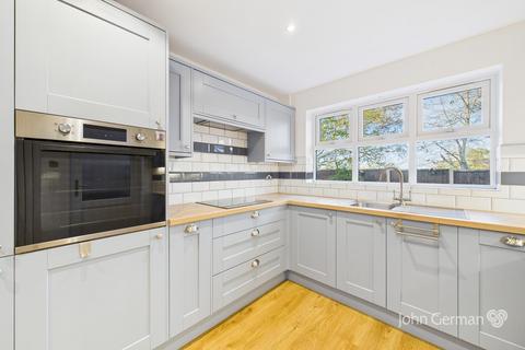 2 bedroom detached bungalow for sale, Oakwood Close, Hatton