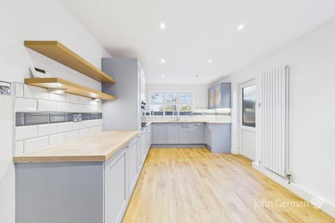 2 bedroom detached bungalow for sale, Oakwood Close, Hatton