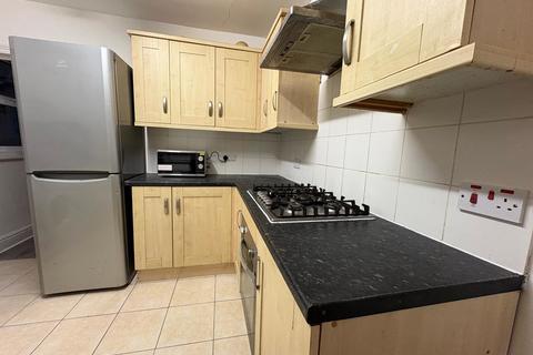 6 bedroom semi-detached house to rent, Shakespeare Avenue, Southampton