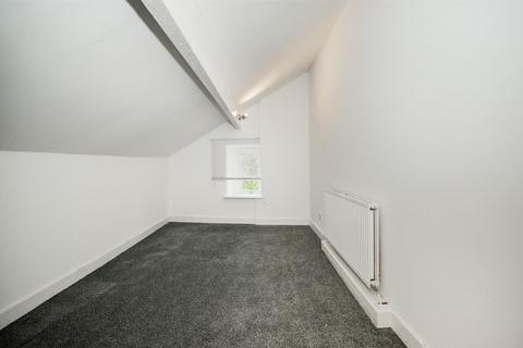 2 bedroom end of terrace house to rent, Plantation Street, Bacup