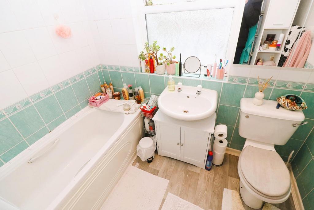 Bathroom / WC