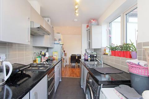 3 bedroom flat to rent, Norbury Crescent, Norbury, London, SW16
