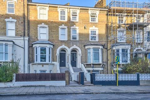 3 bedroom maisonette for sale, Amhurst Road, Stoke Newington, London, N16