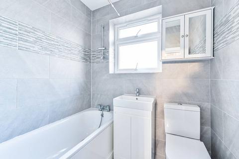 3 bedroom maisonette for sale, Amhurst Road, Stoke Newington, London, N16