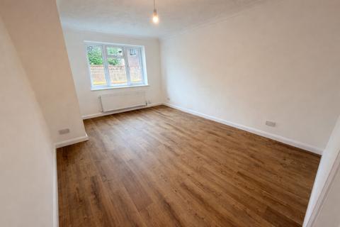 3 bedroom end of terrace house to rent, Bowbrookvale, Luton, Bedfordshire, LU2 8SY