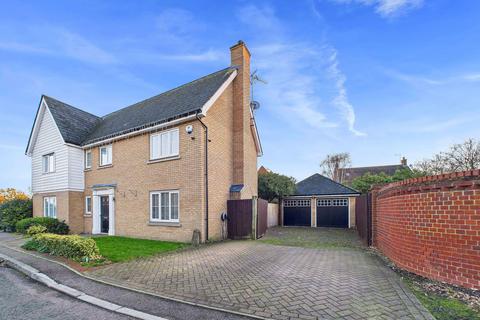 5 bedroom detached house for sale, Champneys Way, Dunmow CM6