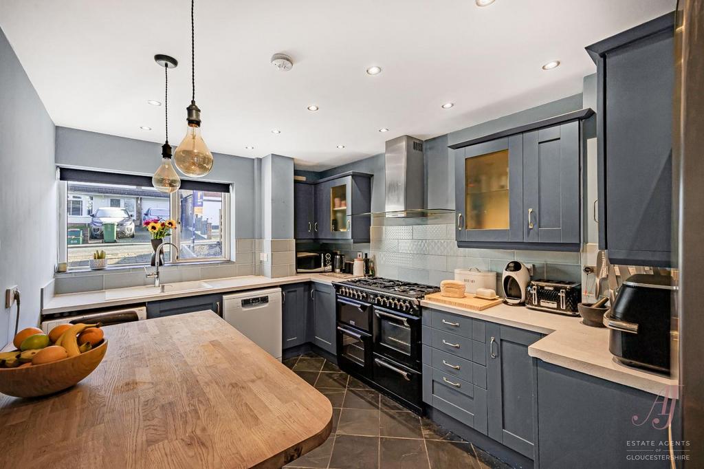 9 67296 watermarked.jpg