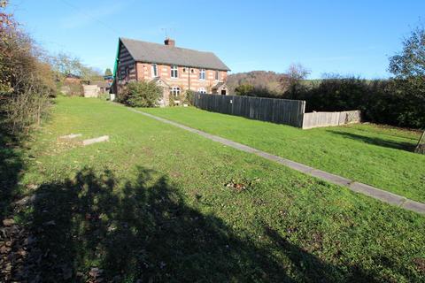 undefined, Salisbury Road, Shipton Bellinger