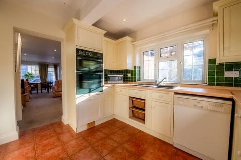 2 bedroom end of terrace house for sale, London Road, Sevenoaks, TN13