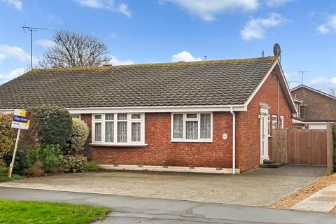 2 bedroom semi-detached bungalow for sale, Southfields Road, Littlehampton BN17
