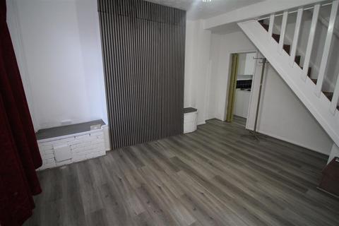 2 bedroom terraced house to rent, Warrington Road, Wigan WN2