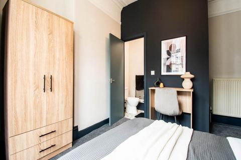 undefined, Cemetery Road (Room 1), West Yorkshire LS11