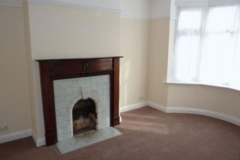 3 bedroom end of terrace house to rent, Oaklands Avenue, Sidcup DA15