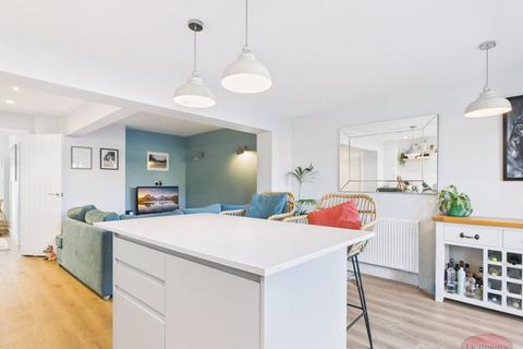 3 bedroom terraced house for sale, Park Gardens, Christchurch