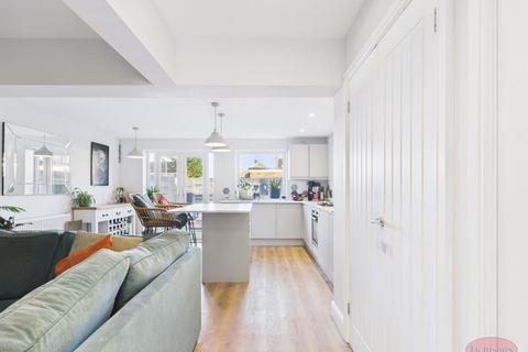 3 bedroom terraced house for sale, Park Gardens, Christchurch