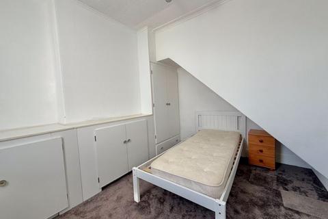 undefined, Forde Close, Newton Abbot