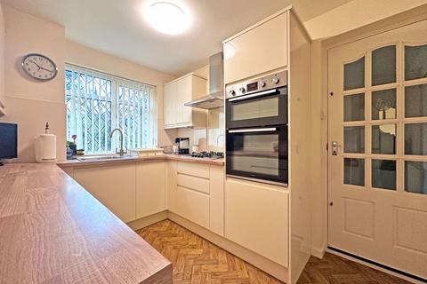 3 bedroom semi-detached house for sale, Packwood Road, TIVIDALE, OLDBURY, B69 1UL