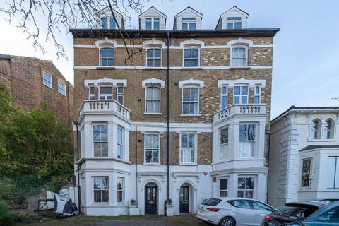 2 bedroom flat for sale, Cintra Park, Crystal Palace, London, SE19