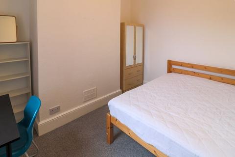 5 bedroom terraced house to rent, St. Martins Terrace, Canterbury CT1