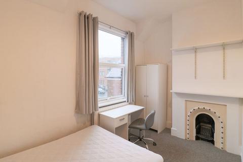 5 bedroom terraced house to rent, St. Martins Terrace, Canterbury CT1