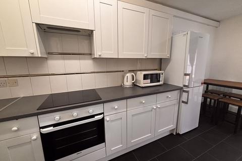3 bedroom end of terrace house to rent, Ivy Lane, Canterbury CT1