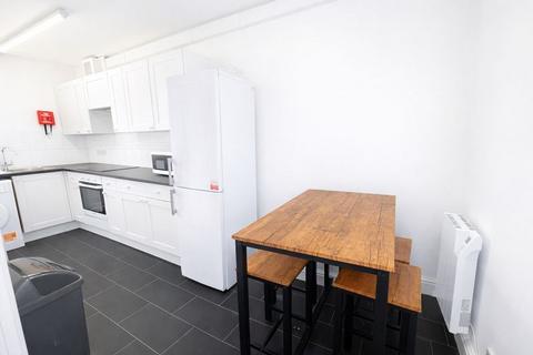 3 bedroom end of terrace house to rent, Ivy Lane, Canterbury CT1