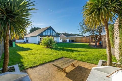 3 bedroom detached house for sale, 10 Everingtons Lane, Skegness