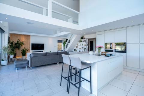3 bedroom detached house for sale, 10 Everingtons Lane, Skegness